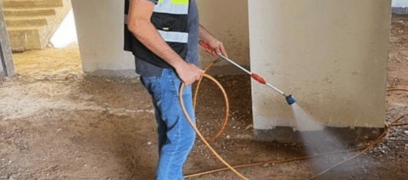 أفضل وقت لرش الدفان في السعودية… ولماذا يُعدّ رش الدفان ليلًا خطأً شائعًا؟